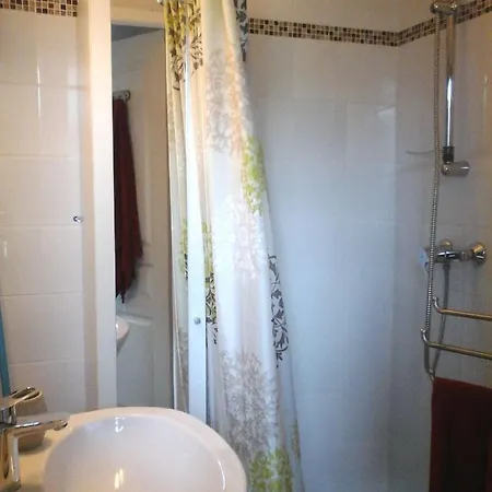 Room In Guest Room - Bed And Breakfast Under Traditional Vault 5Km From The Beach * Ville-di-Paraso